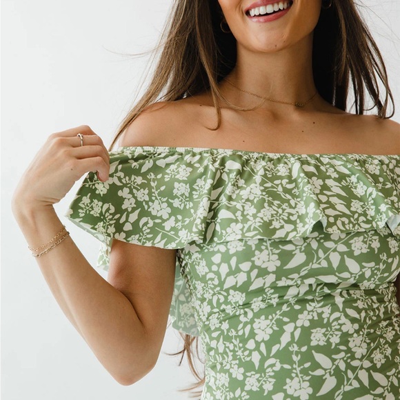 Albion Fit The Wave One-Piece Floral Ruffle Swimsuit in Sage Ivy XL - Picture 5 of 13